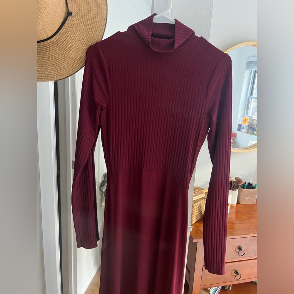 Maxi burgundy dress with an open back, size S - Picture 4 of 4